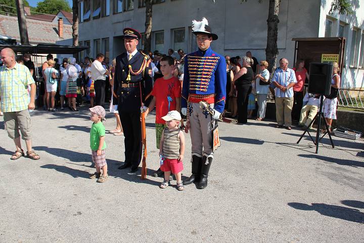 img00097.jpg