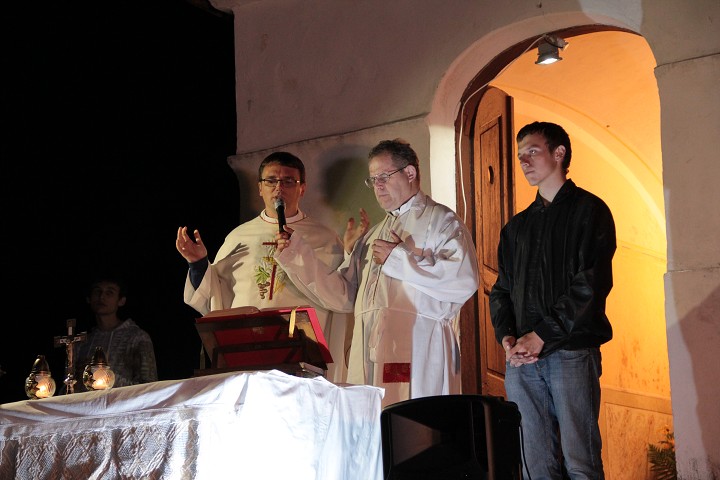 img00037.jpg
