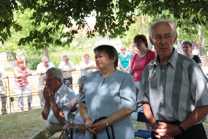 img00012.jpg